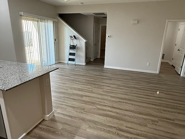 810 W Raymond St — Photo 4