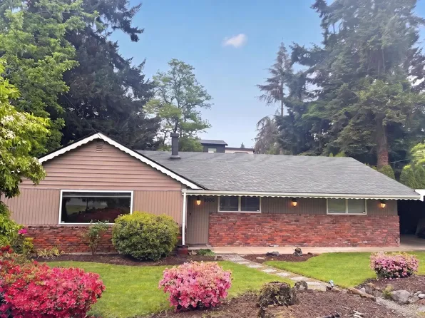 8900 32nd Ave NE, Seattle, WA 98115