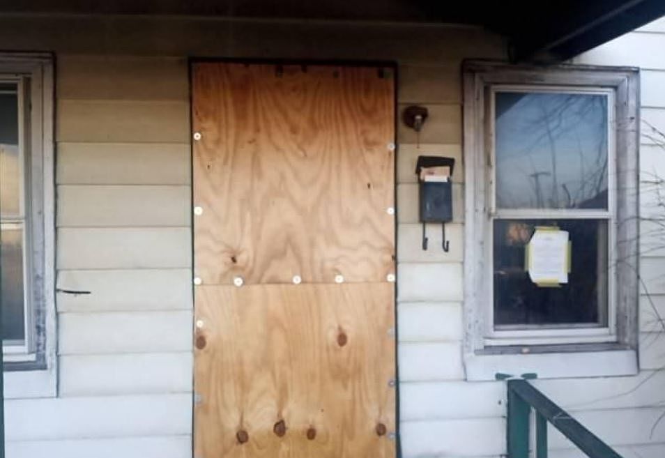 1st image of 3911 McCook Ave