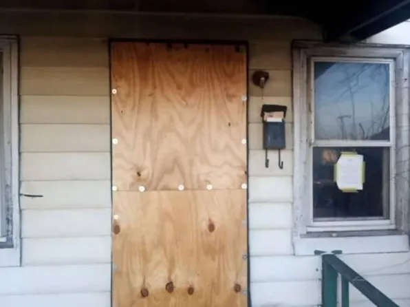 3911 McCook Ave, East Chicago, IN 46312