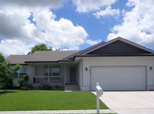 419 SE 44th St, Topeka, KS 66609