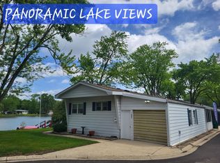 240 Little Peninsula Rd #318, Elgin, IL 60123