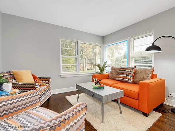 3rd image of 8711 Circle Dr
