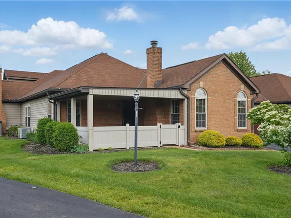 25 Ashford Dr, Cranberry Township, PA 16066