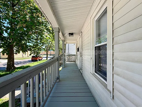 1011 Quarry Ave NW Photo 1