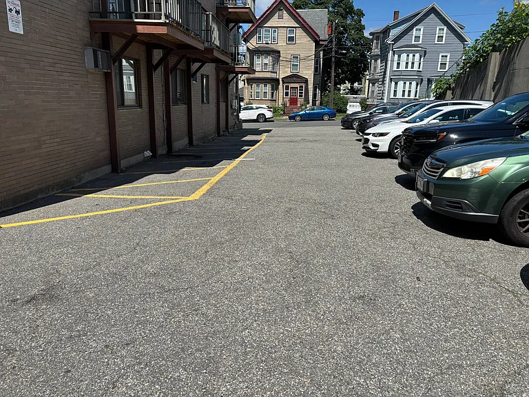 25 Hamilton Ave #14 — Photo 10