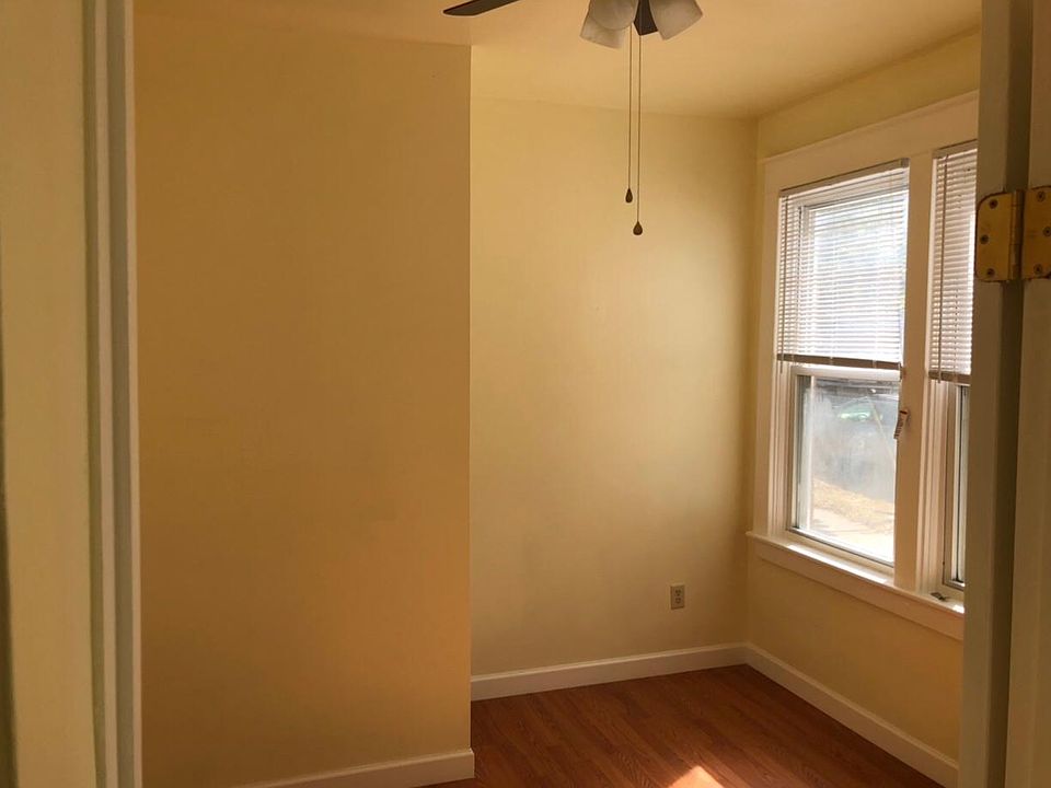 2nd image of 1400 Duss Ave APT 5