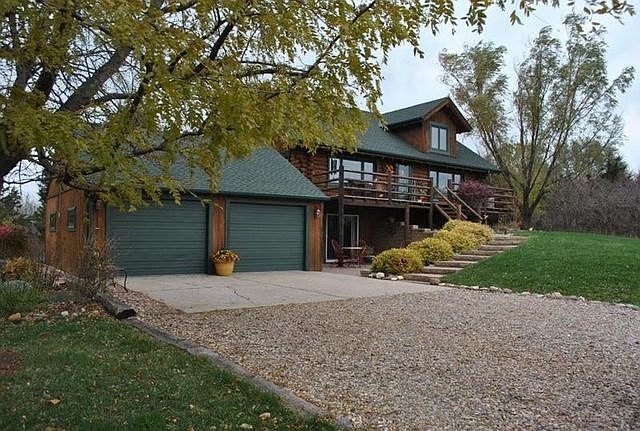 Pending: 238 Lakeview Ter, Yankton, SD 57078