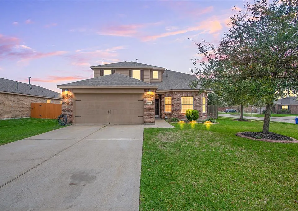 9915 Garnet Springs Dr