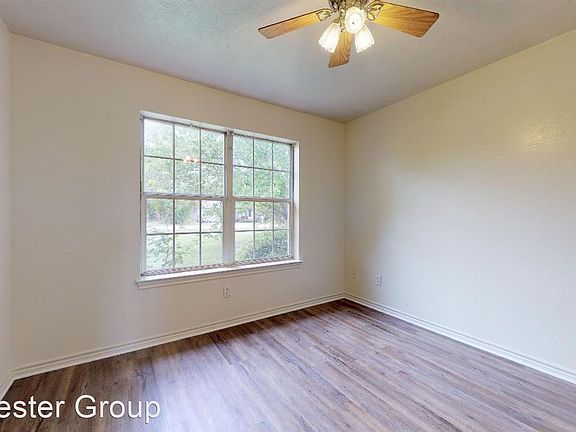 2nd image of 3627 Elaine Dr