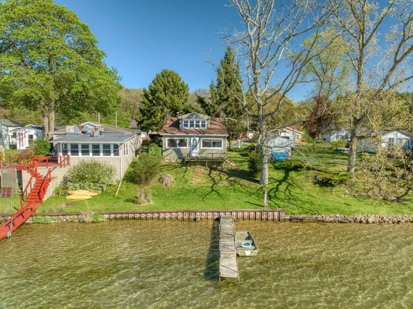 746 Swains Lake Dr, Concord, MI 49237