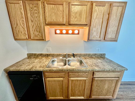4th image of 2756 Golfside Dr #116