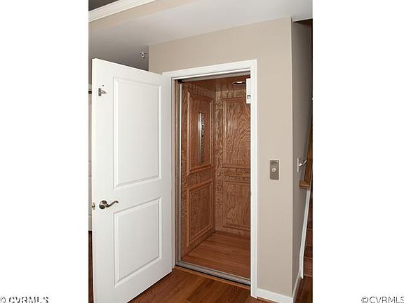 4th image of 2425 Liesfeld Parkway 1k Gln