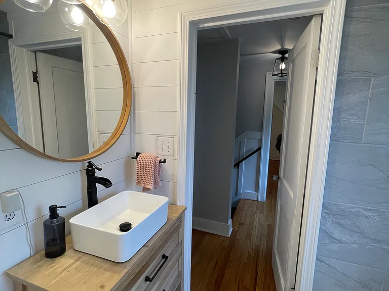 2528 Jefferson Ave — Photo 12