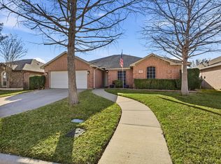 8163 Berkshire Dr, Fort Worth, TX 76137