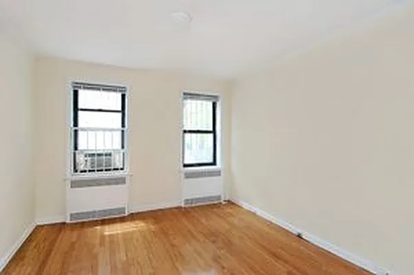 Rented by Douglas Elliman | media 19