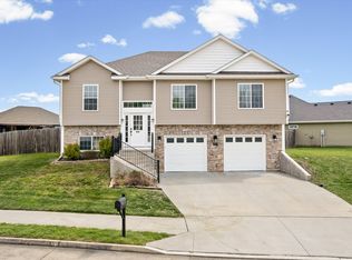 5212 Lookout Peak Dr, Columbia, MO 65202