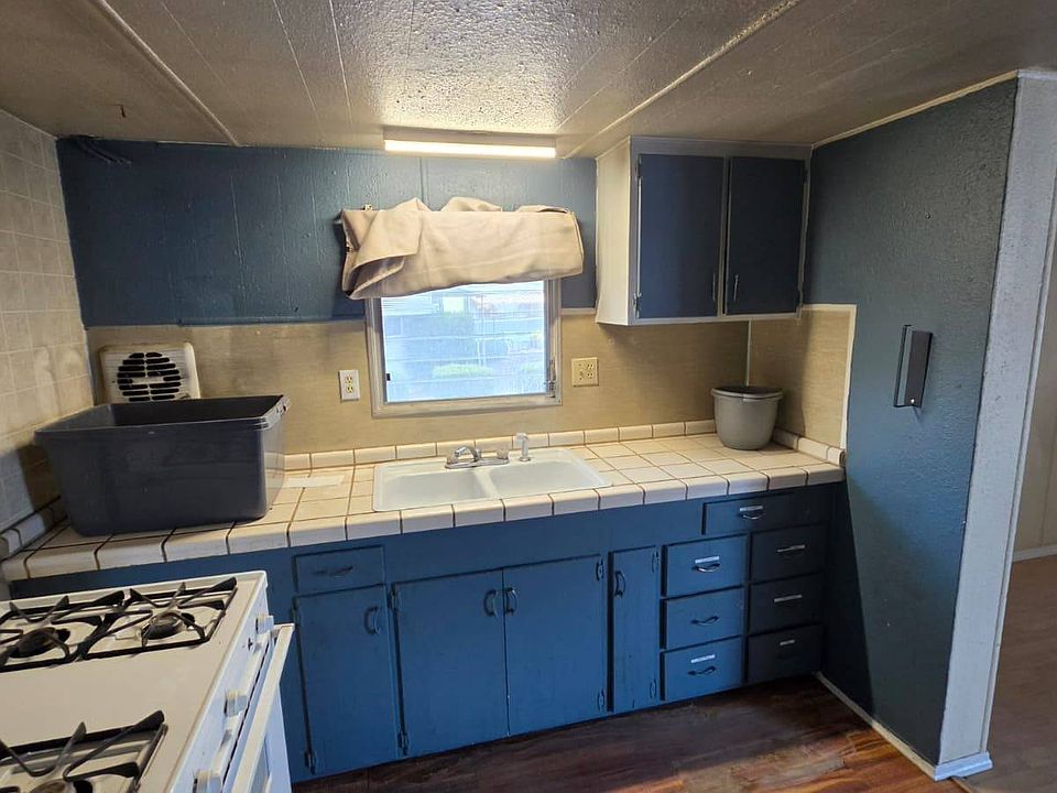 1st image of 21922 Ottawa Rd Space 16