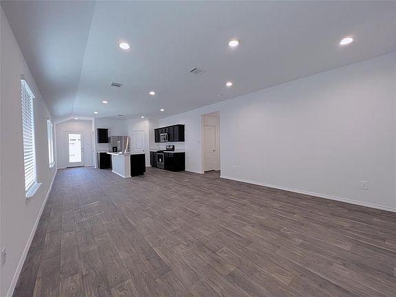 3rd image of 21197 Alder Branch Ln