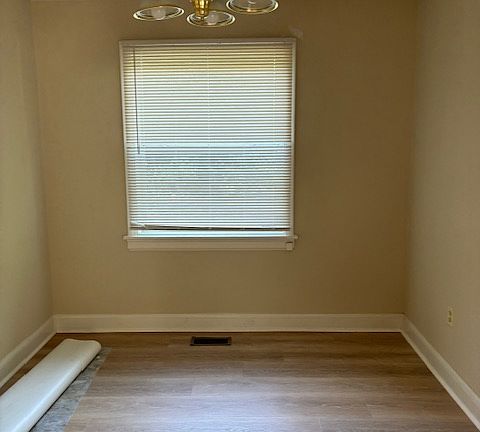 3rd image of 5204 W Grace St