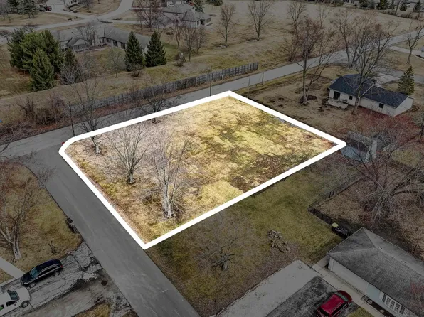 Rickey Ln, Fort Wayne, IN 46845