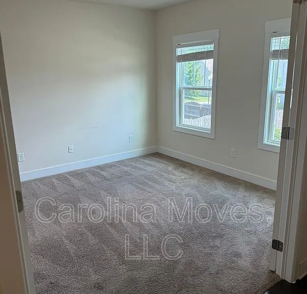 6 Larson Dr — Photo 8