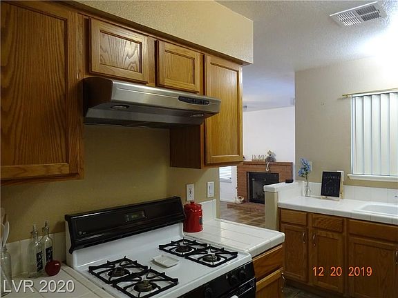 4th image of 1126 Purple Martin Ct