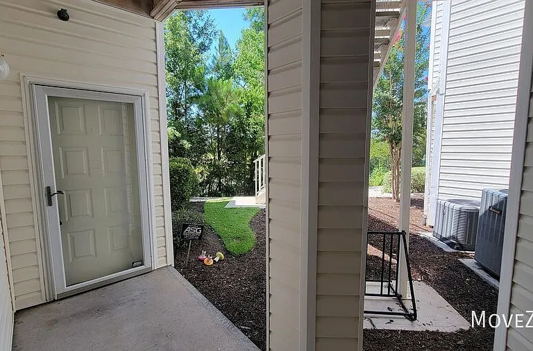 210 Fullford Ln #102 — Photo 43
