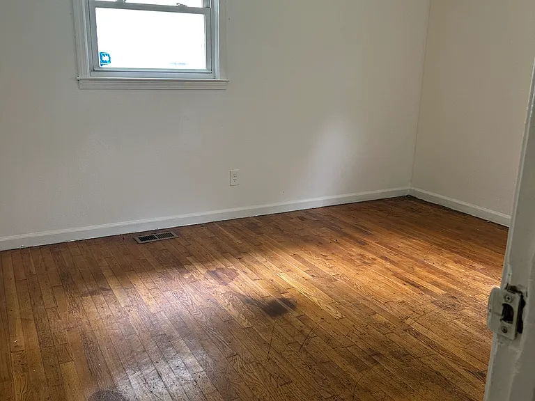 1310 Beaverbrook Dr — Photo 8