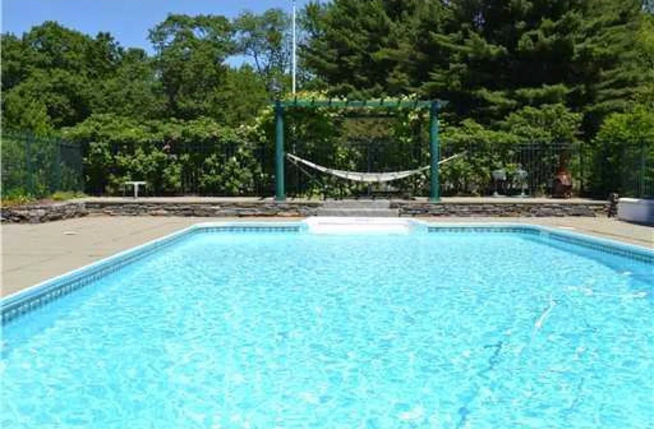 5 bed, 4.5 bath, 4653 sqft, $7,900 — Photo 3