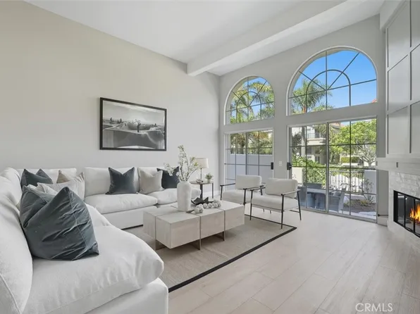 19476 Riverdale Ln, Huntington Beach, CA 92648