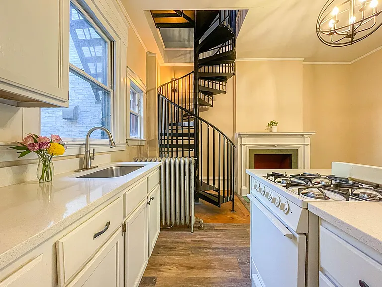 139 Spring St #1 — Photo 15