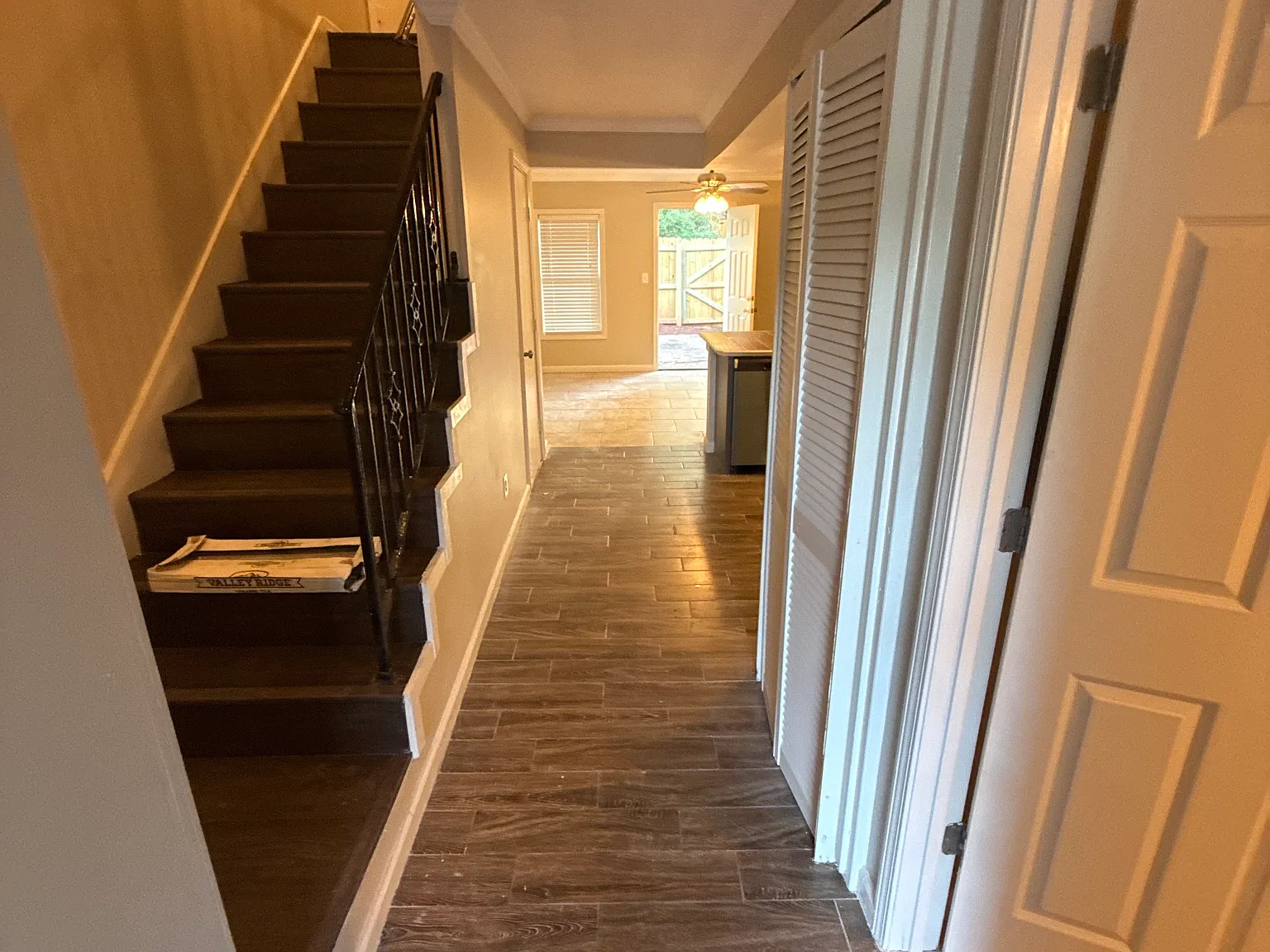 3 bed, 2.5 bath, 1240 sqft, $1,540 — Photo 2