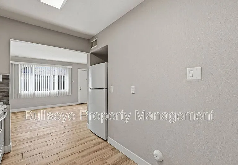 1921 E Osborn Rd — Photo 10