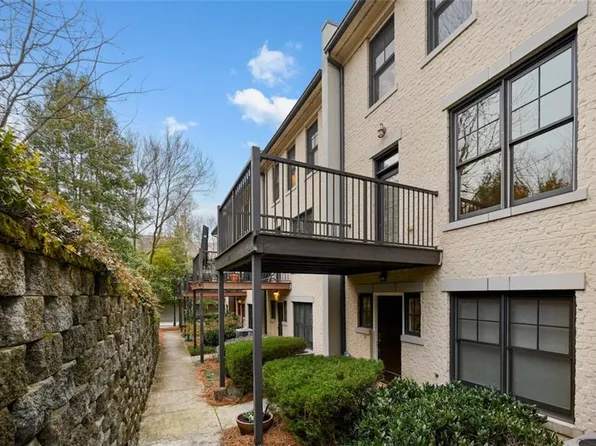 224 Knob Hills Cir, Decatur, GA 30030