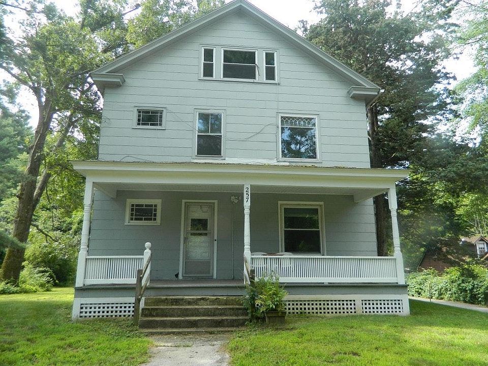 2nd image of 257 Pelham Rd #3
