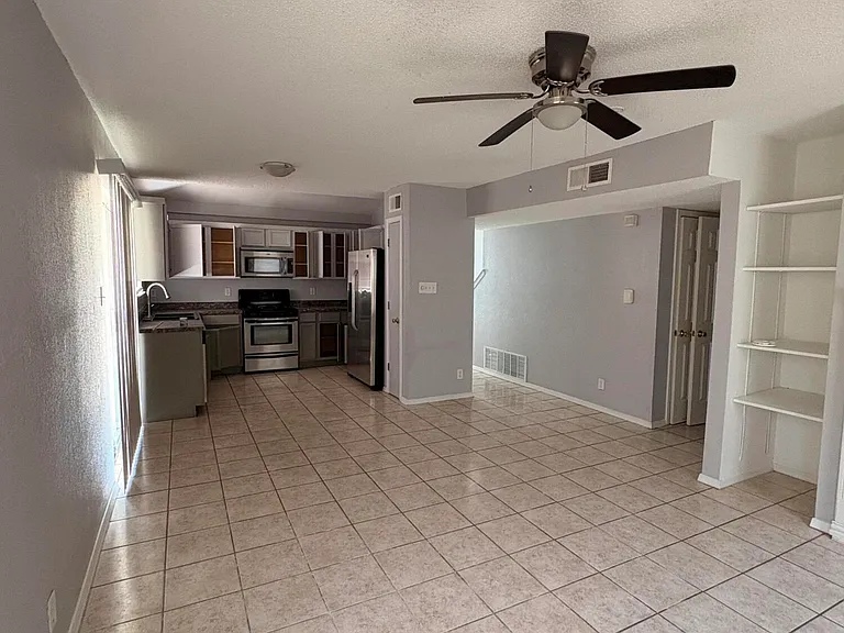 11213 William McCool St — Photo 6