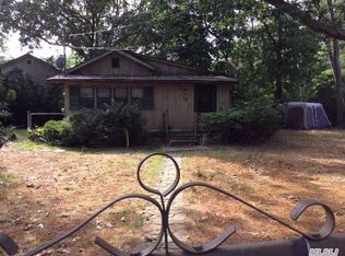 16 Montgomery Ave, Mastic, NY 11950