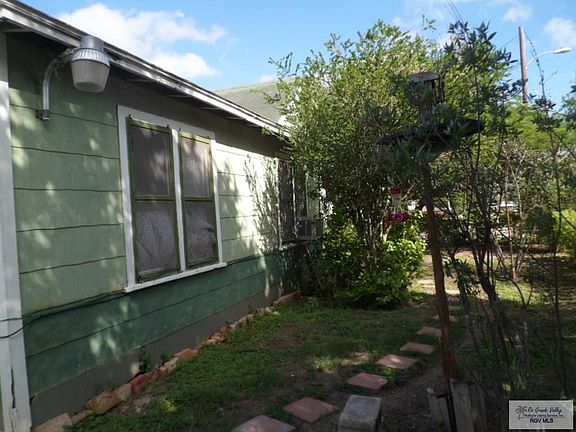 2nd image of 390 E Landrum St