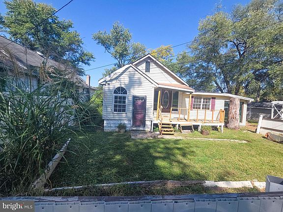 3rd image of 15 Beach Rd