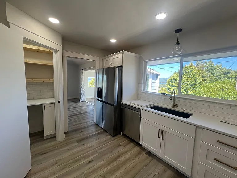 546 Fir Ave — Photo 8