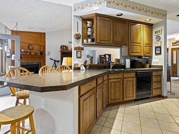 4th image of 8999 Sheringham Dr