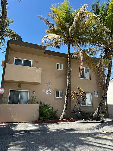 460 SW 7th St #5 Photo 1