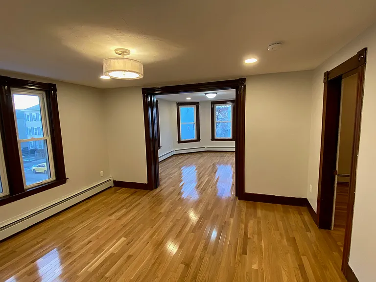 70 Seymour St #2 — Photo 13
