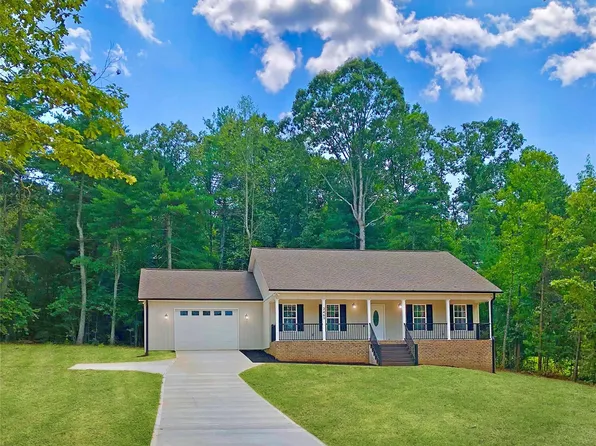 2465 Wilderness Ln, Lenoir, NC 28645