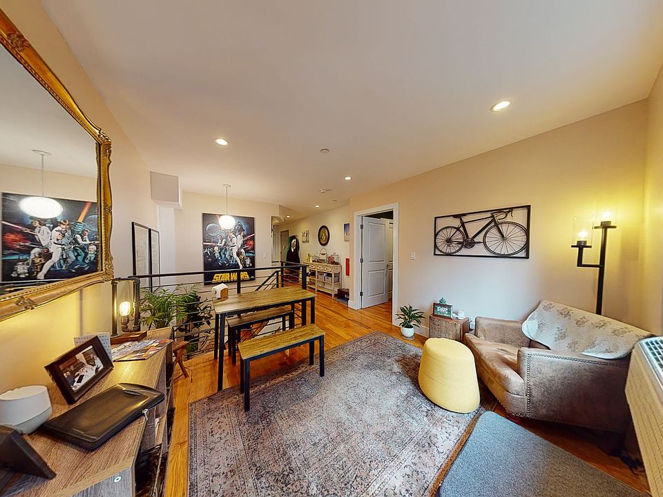 1st image of 224 Vernon Ave #1