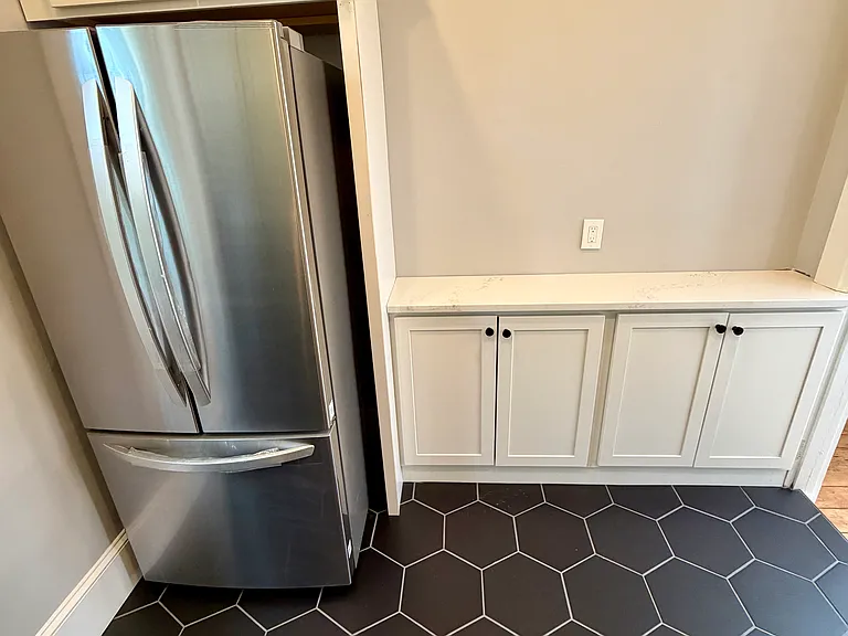 433 Collins Ave #2 — Photo 12
