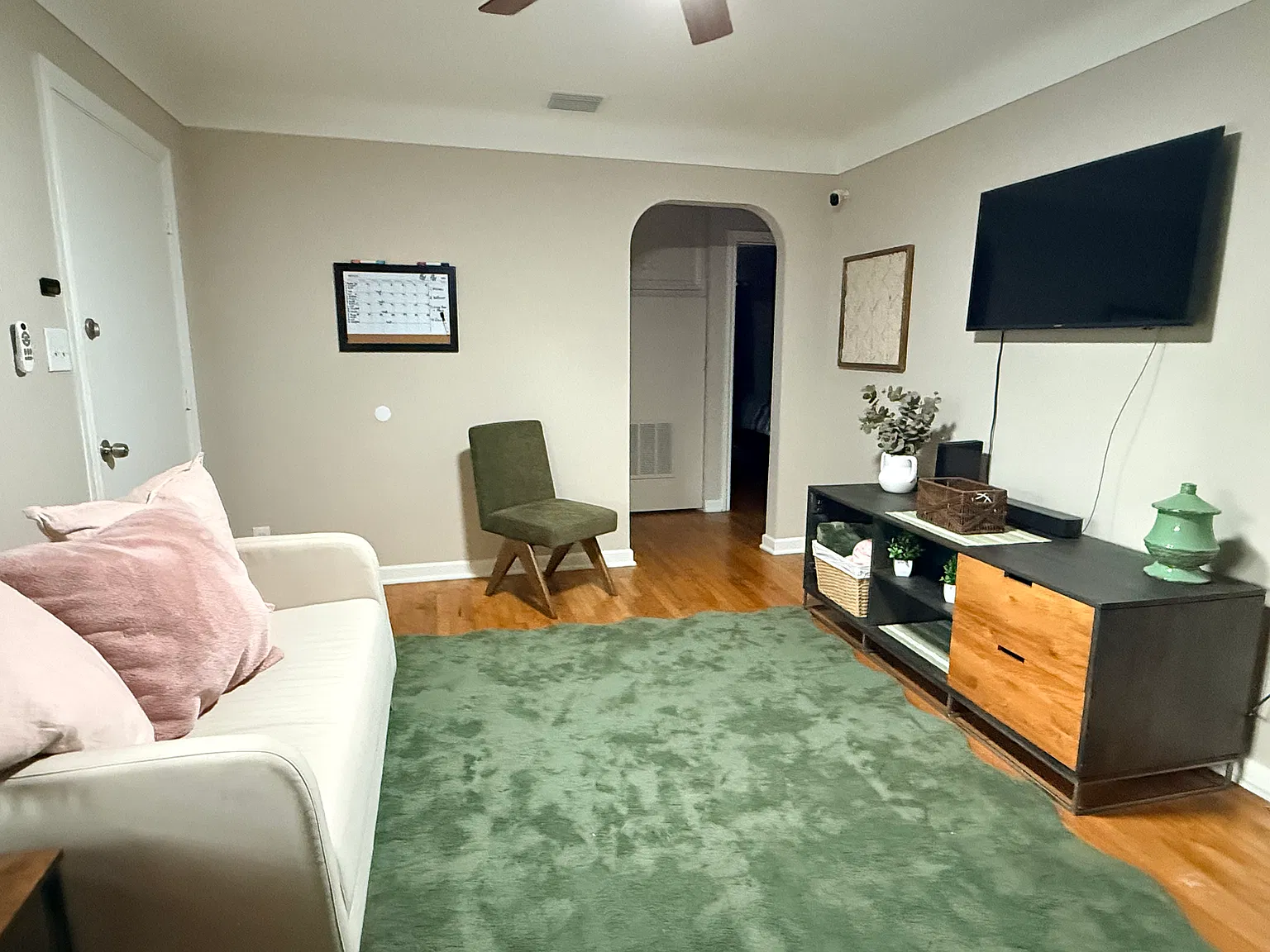 4 bed, 1000 sqft, $210 — Photo 4