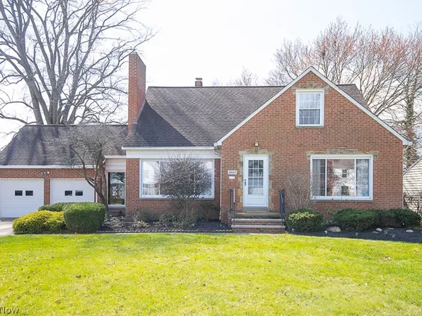 19847 Onoko Dr, Fairview Park, OH 44126