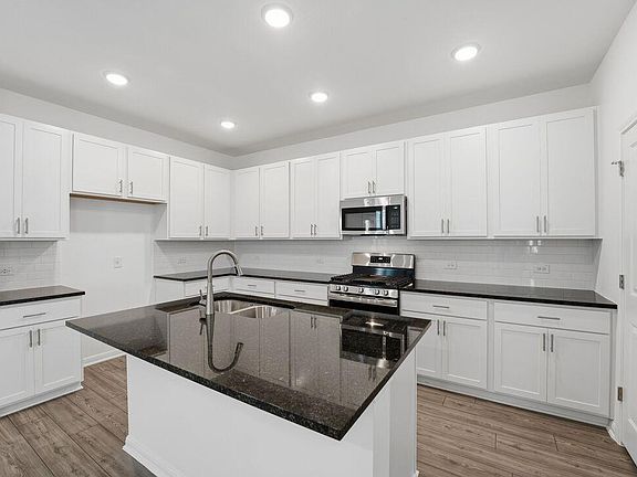 5th image of 117 Betsy Rd